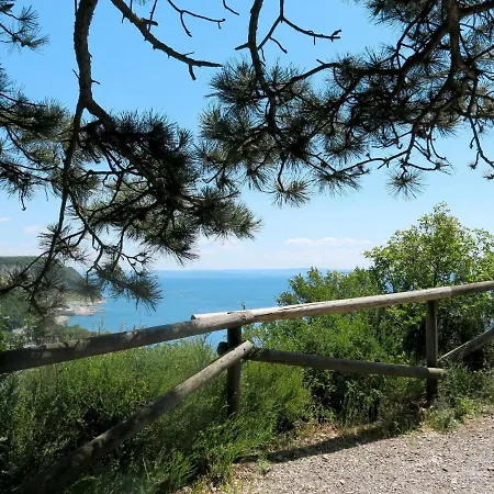 Locazione Turistica Camping Village Mare Pineta